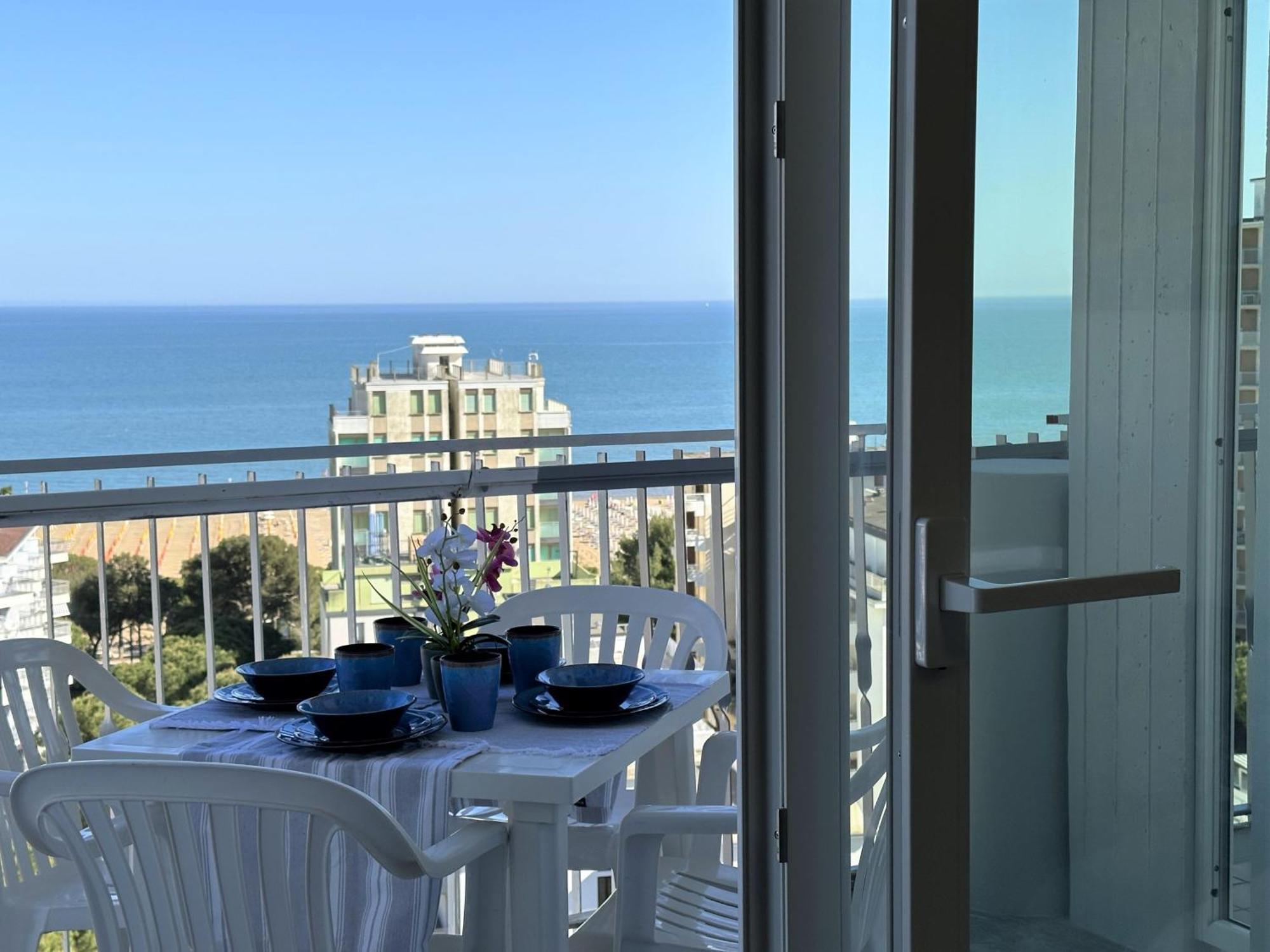 Appartamenti La Torre Lignano Sabbiadoro Bagian luar foto