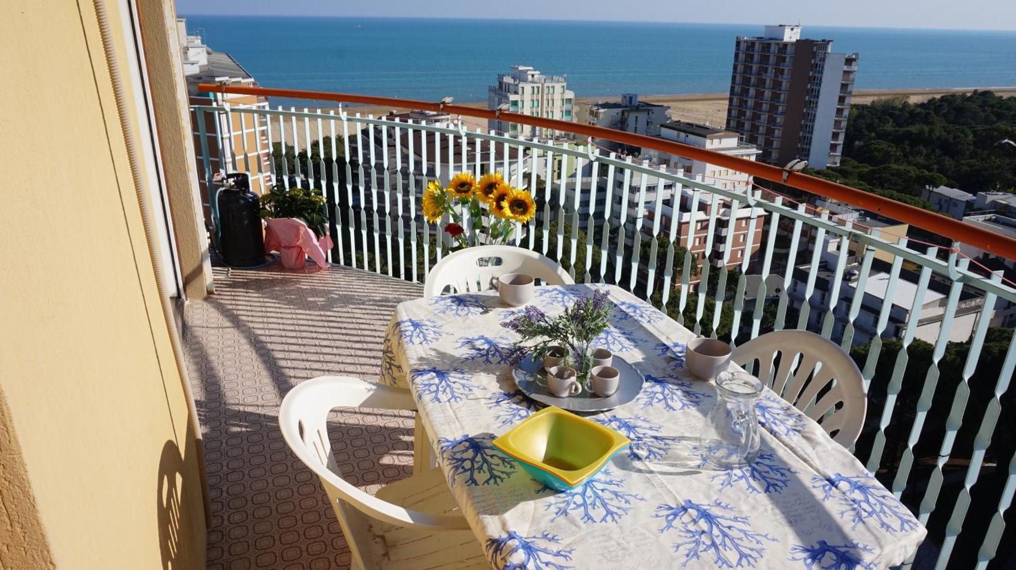 Appartamenti La Torre Lignano Sabbiadoro Ruang foto