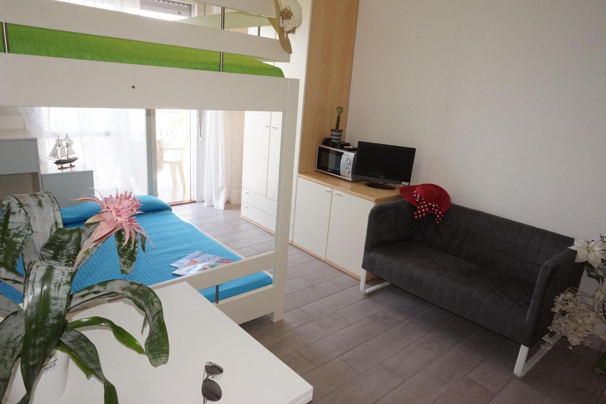 Appartamenti La Torre Lignano Sabbiadoro Ruang foto