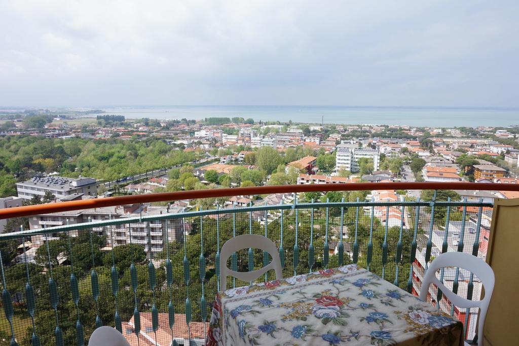 Appartamenti La Torre Lignano Sabbiadoro Bagian luar foto